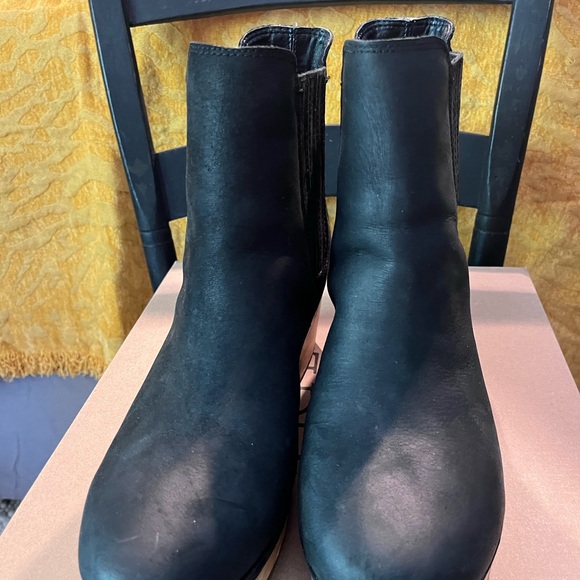 Frye clog boots. Like new worn a handful of times - Picture 2 of 5